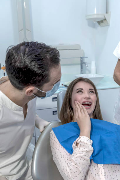 Best Emergency Dental Extractions in Falls Church, VA
